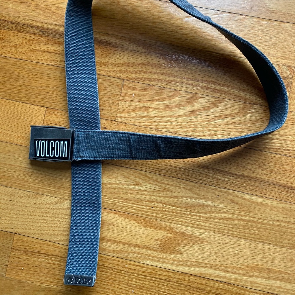 VOLCOM Belt - Picture 2 of 6